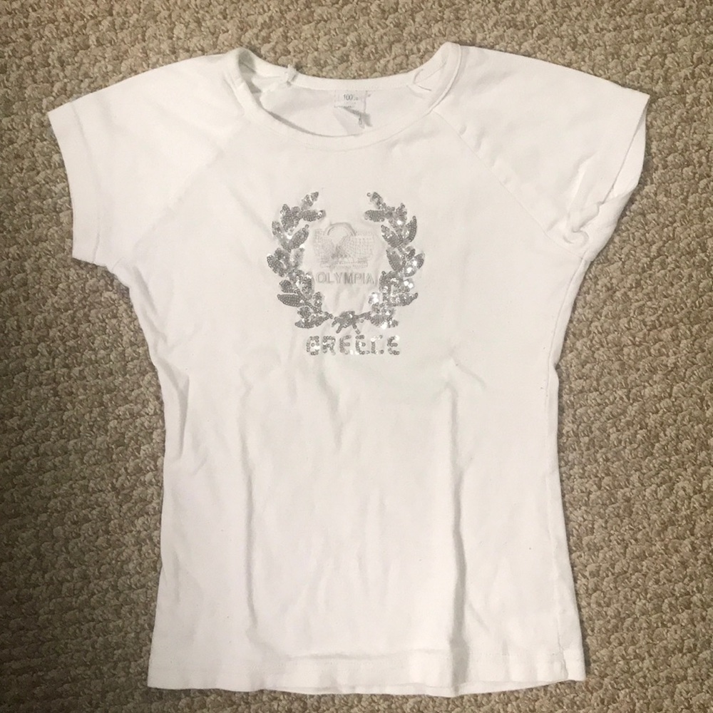 White t-shirt